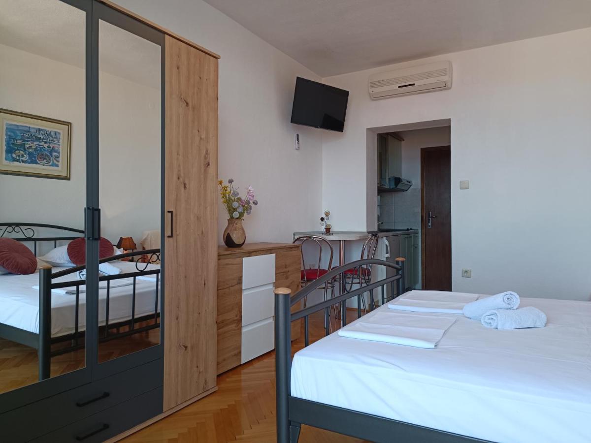 Apartments Niki Brela Zewnętrze zdjęcie