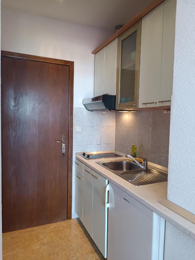 Apartments Niki Brela Zewnętrze zdjęcie