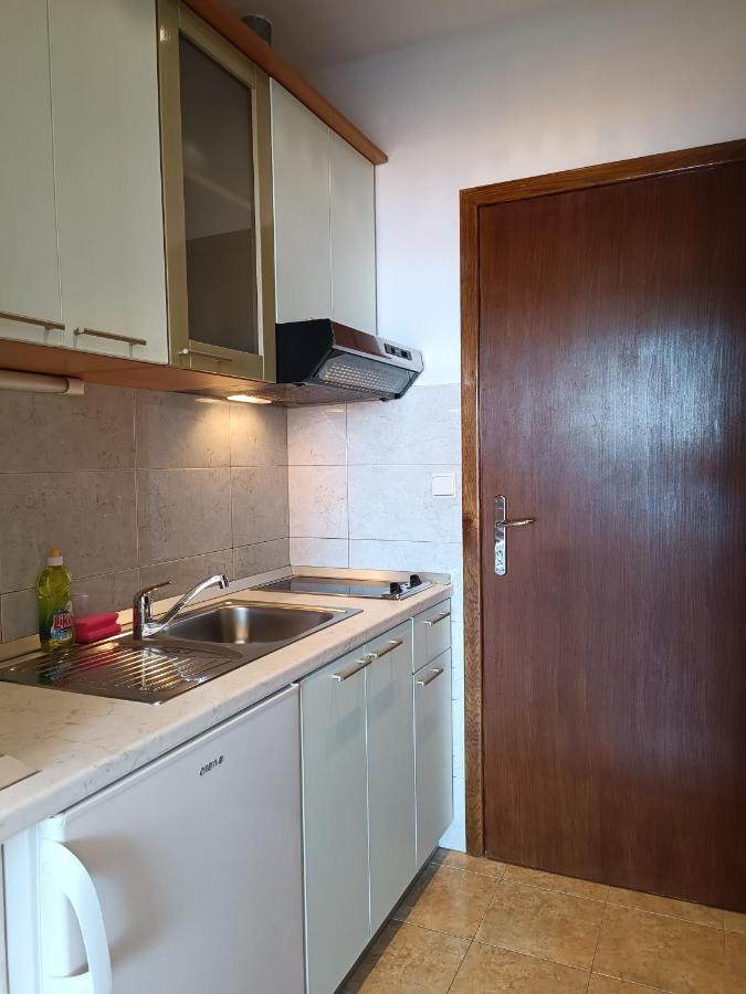 Apartments Niki Brela Zewnętrze zdjęcie