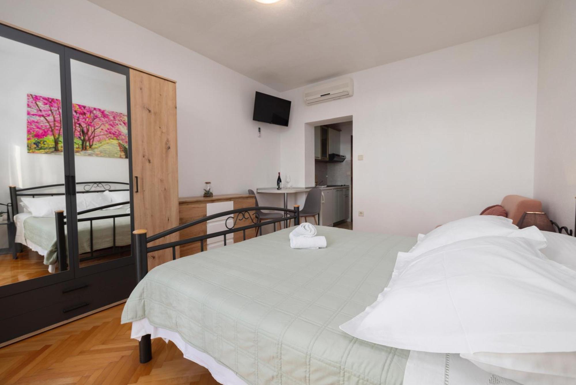 Apartments Niki Brela Zewnętrze zdjęcie