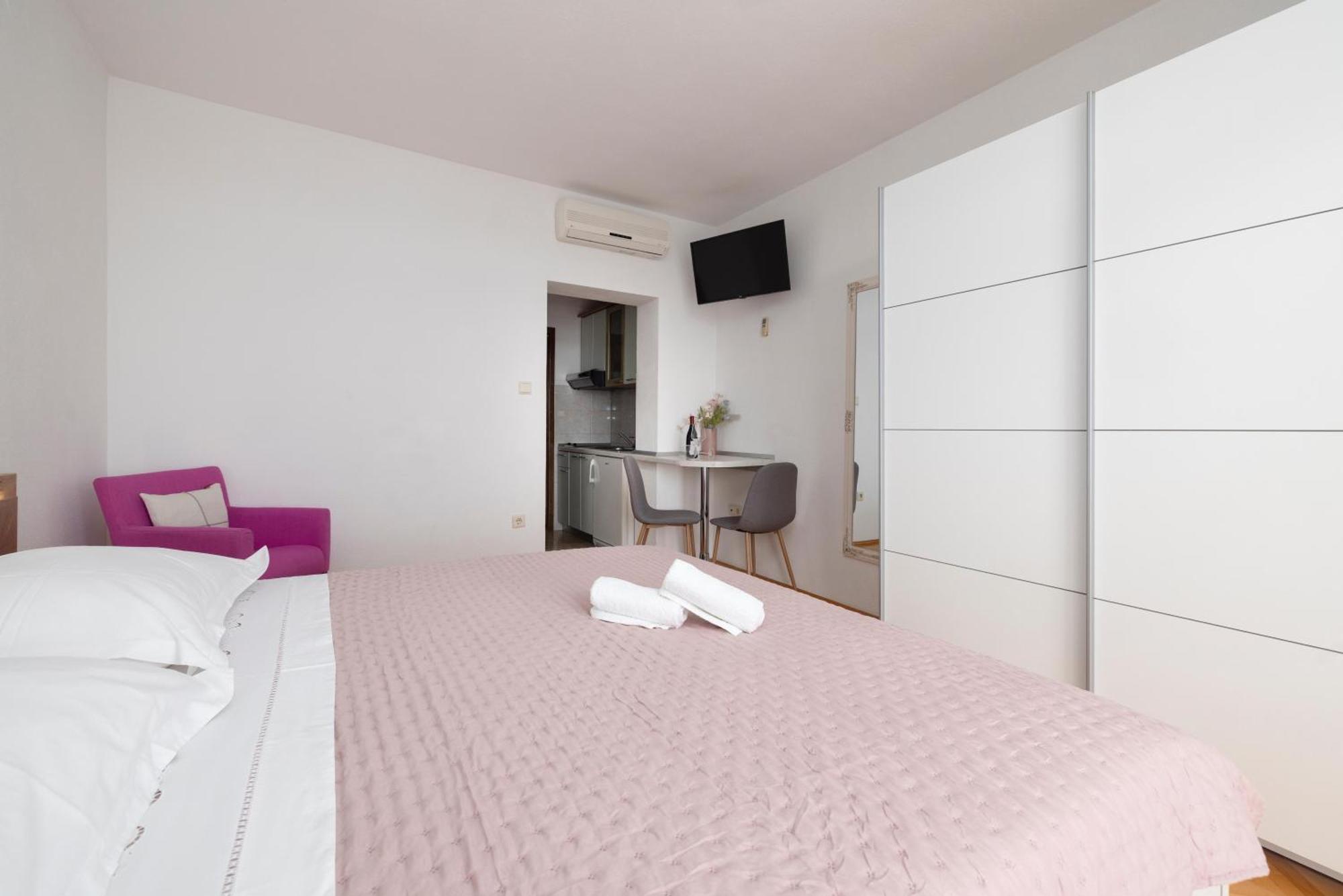 Apartments Niki Brela Zewnętrze zdjęcie